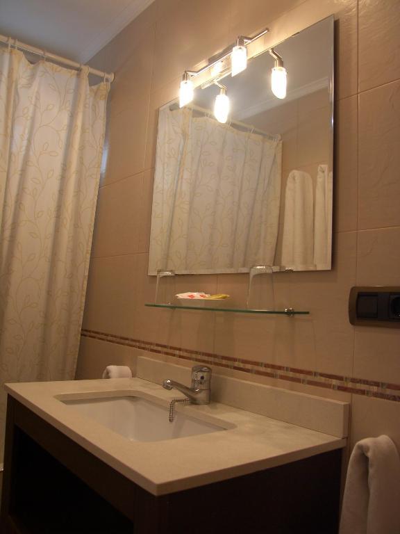 Hotel Melida Ostatua Ermua Zimmer foto